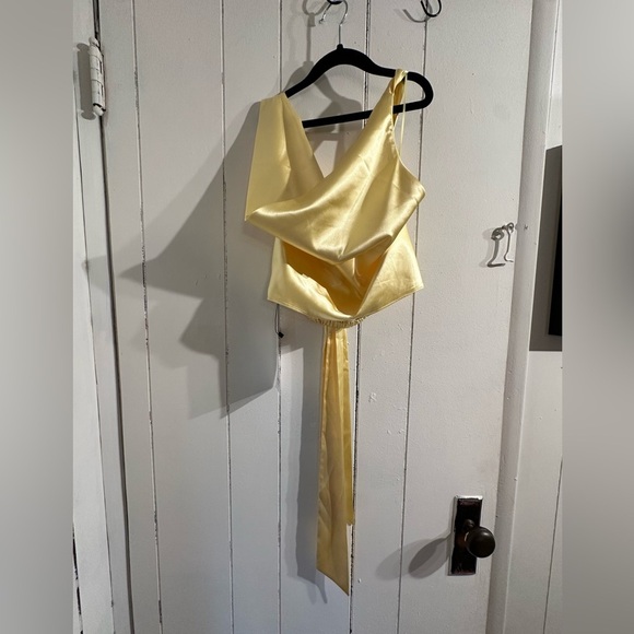 AKIRA Dresses & Skirts - AKIRA NWT Butter Yellow Backless Satin Top Open Back